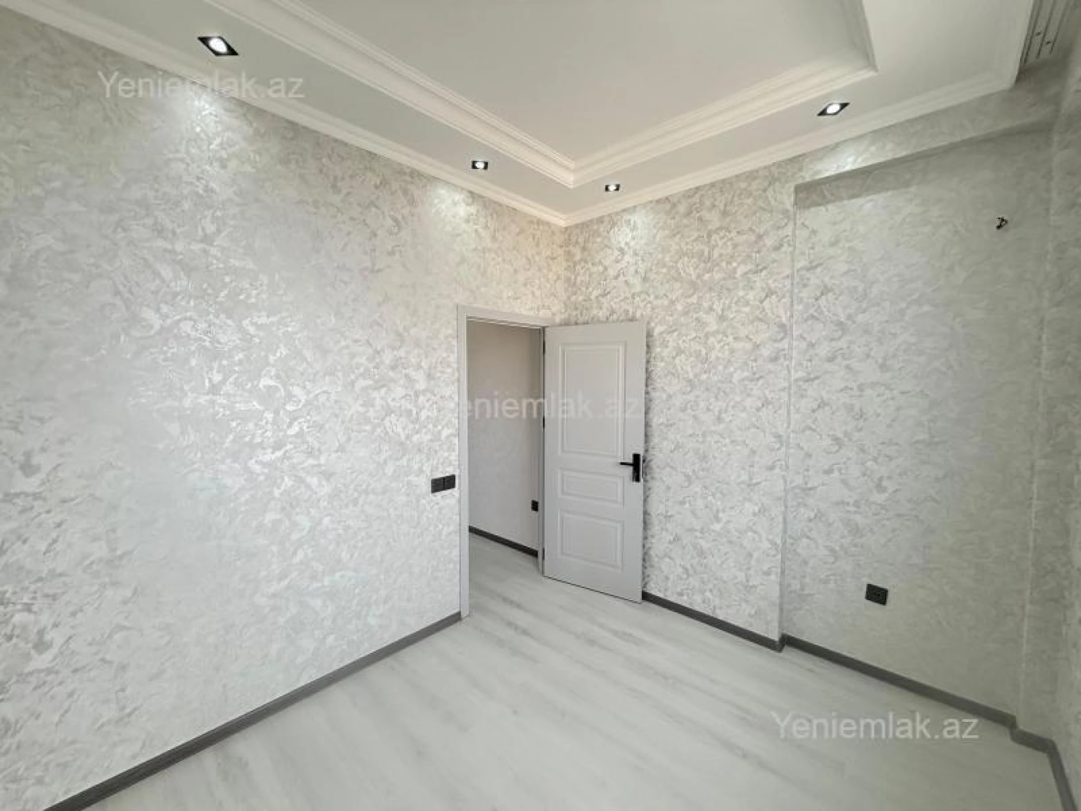 Satılır 2 otaqlı yeni tikili 67 m²