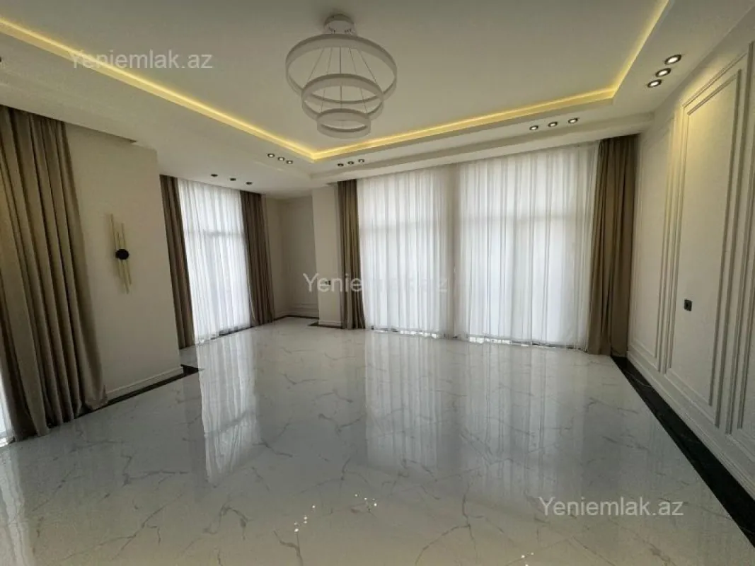Satılır 3 otaqlı yeni tikili 132 m²