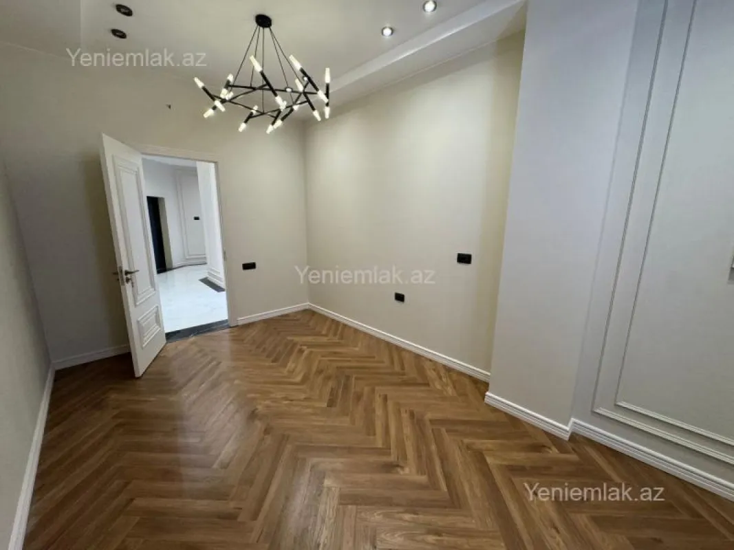 Satılır 3 otaqlı yeni tikili 132 m²