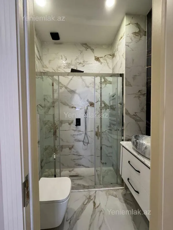 Satılır 3 otaqlı yeni tikili 132 m²