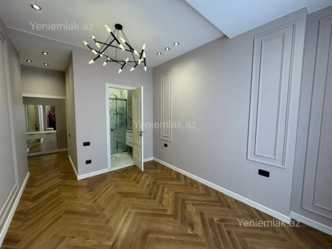 Satılır 3 otaqlı yeni tikili 132 m²