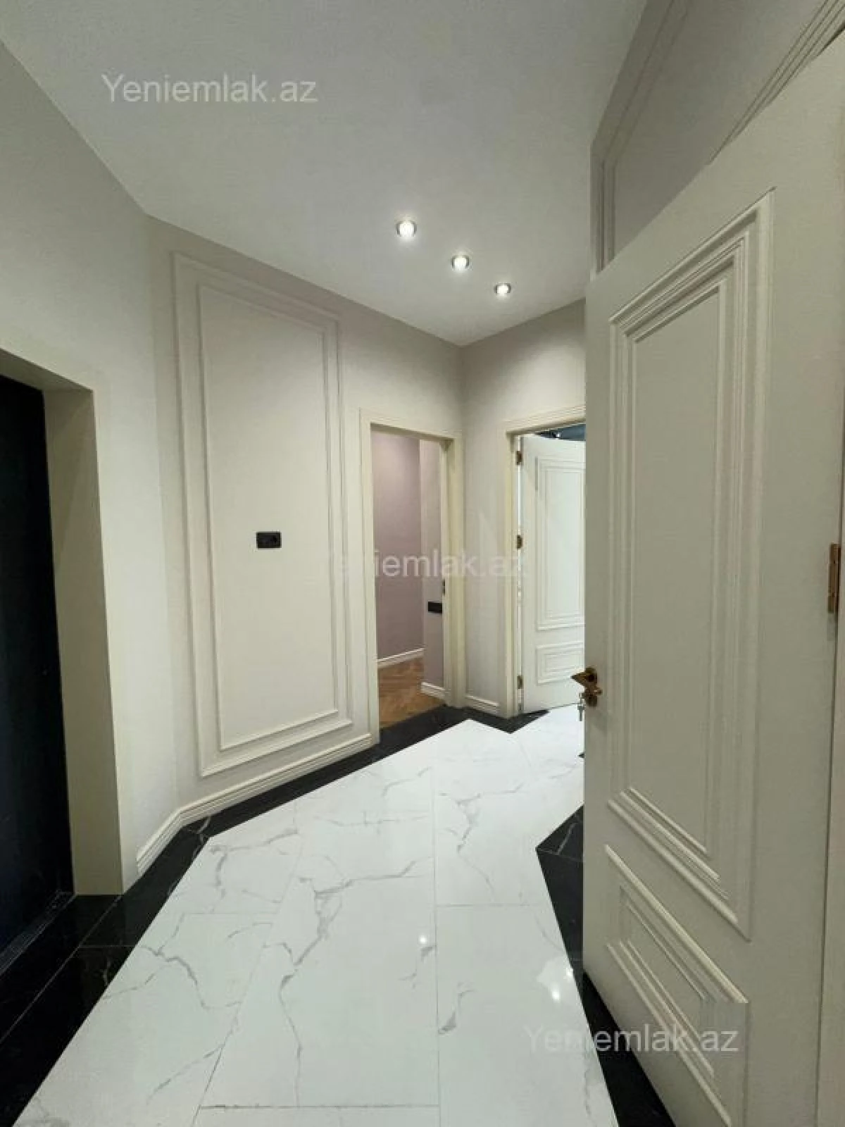 Satılır 3 otaqlı yeni tikili 132 m²