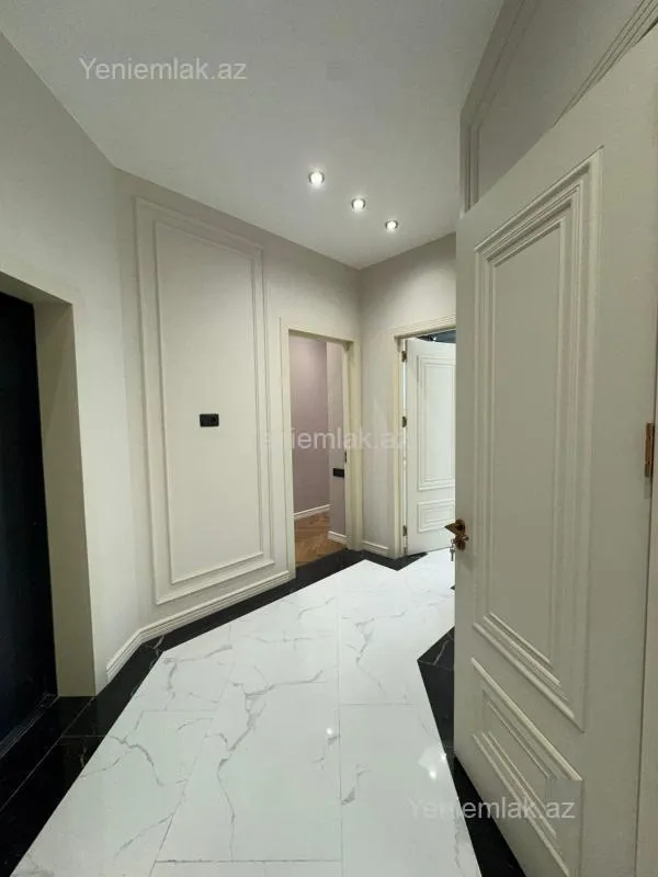 Satılır 3 otaqlı yeni tikili 132 m²