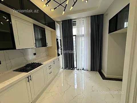 Satılır 3 otaqlı yeni tikili 132 m²