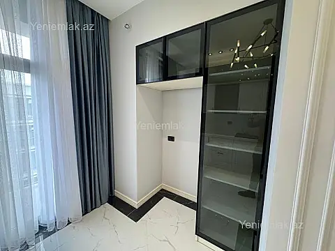 Satılır 3 otaqlı yeni tikili 132 m²