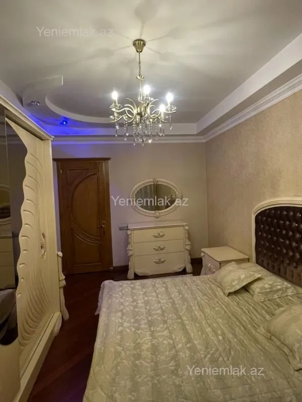 Satılır 4 otaqlı yeni tikili 166 m²