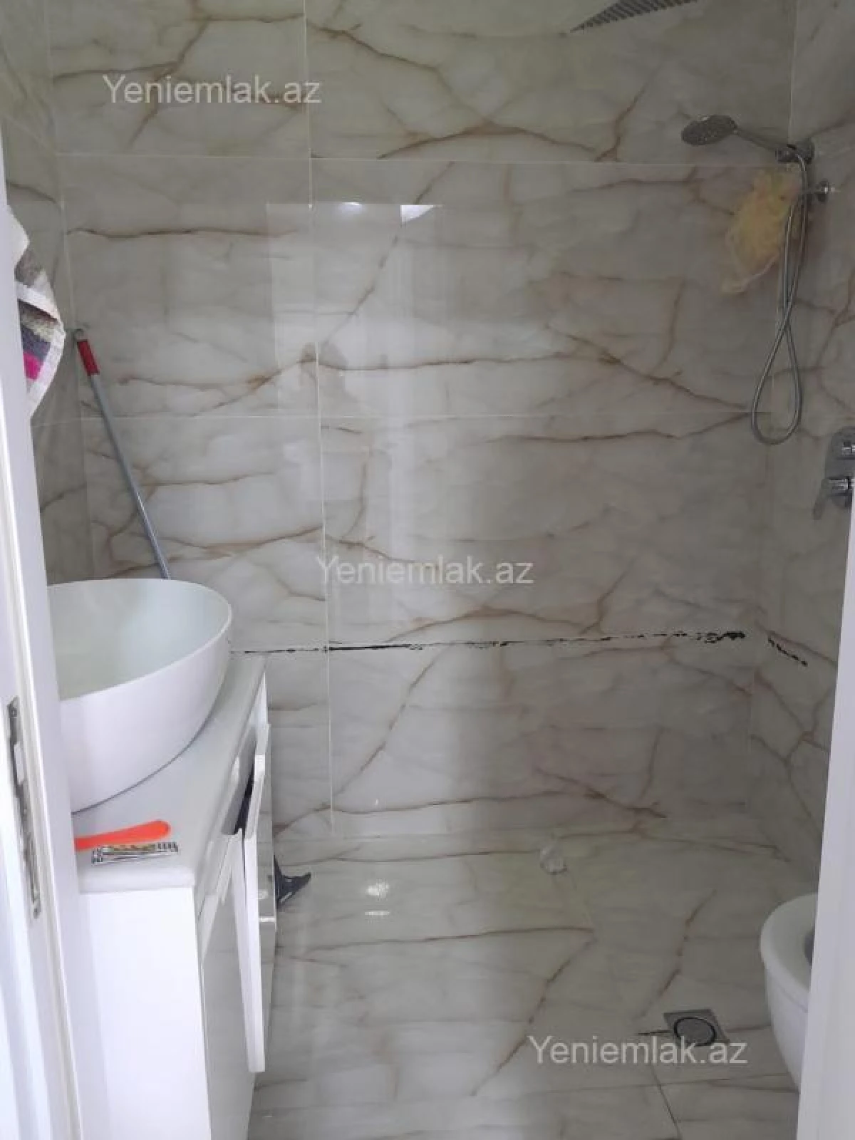 Satılır 3 otaqlı yeni tikili 75 m²