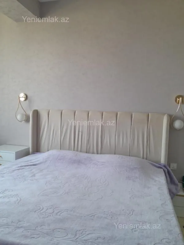 Satılır 3 otaqlı yeni tikili 75 m²