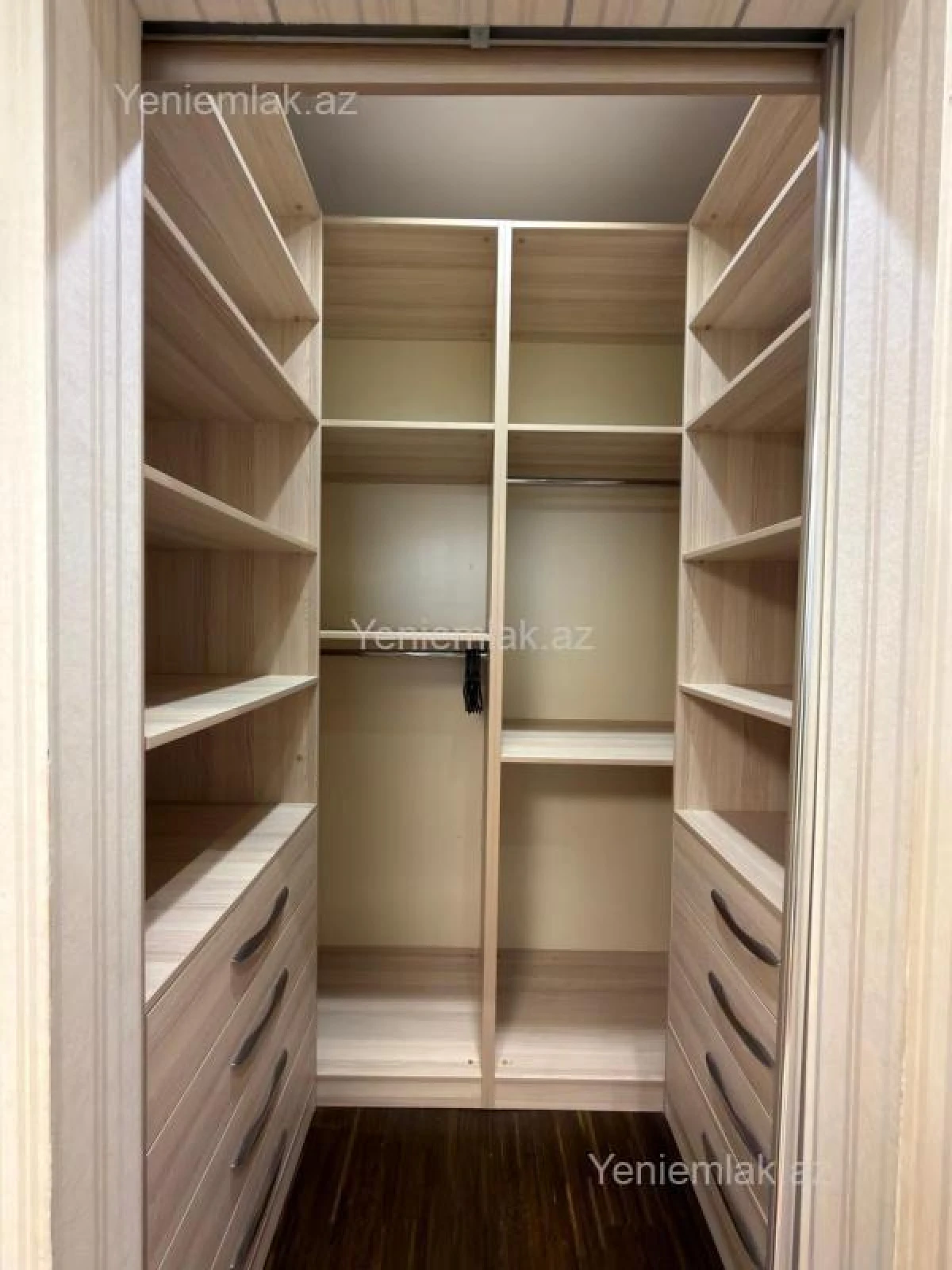 Satılır 3 otaqlı yeni tikili 140 m²