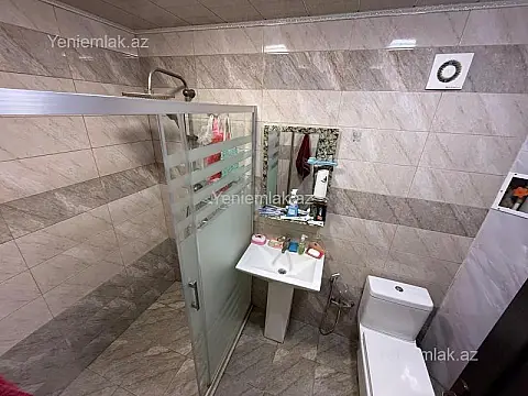 Satılır 3 otaqlı köhnə tikili 95 m²