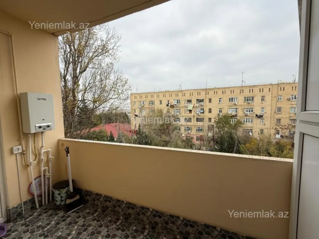 Satılır 3 otaqlı köhnə tikili 95 m²