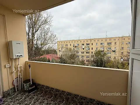 Satılır 3 otaqlı köhnə tikili 95 m²