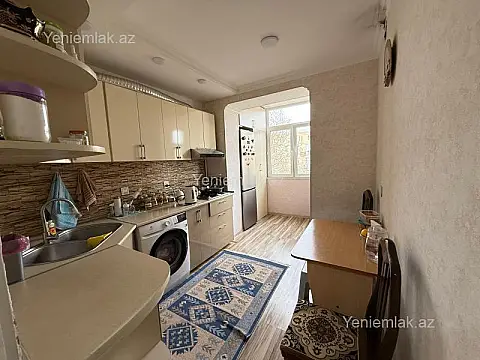 Satılır 3 otaqlı köhnə tikili 95 m²