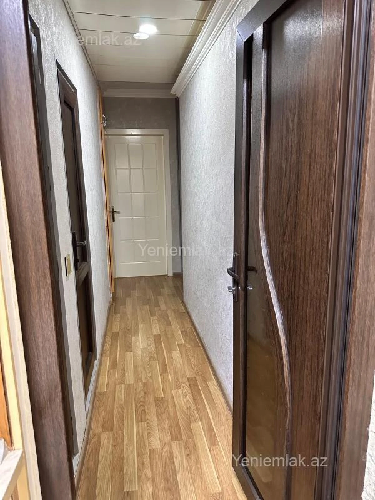 Satılır 4 otaqlı köhnə tikili 100 m²