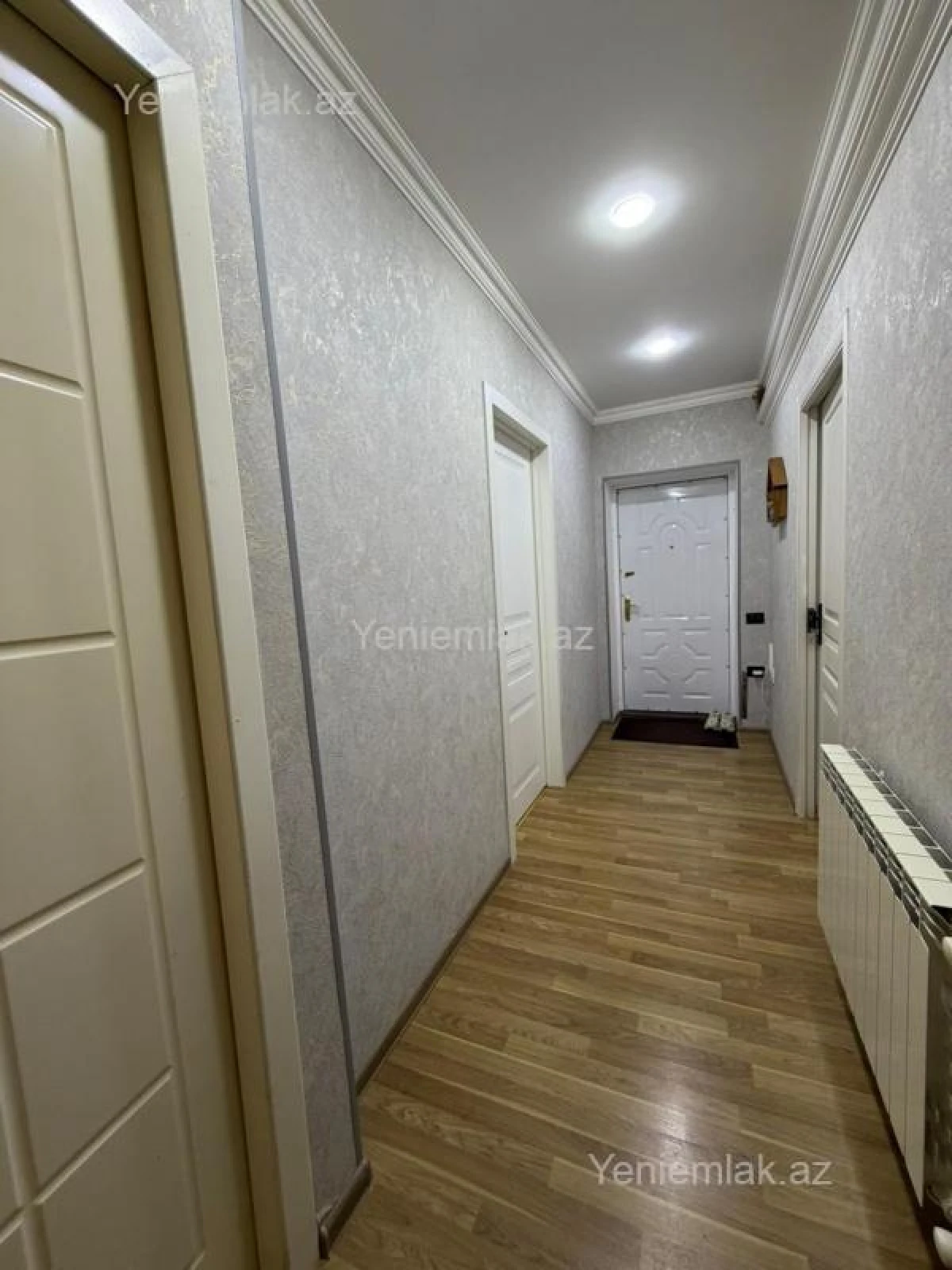 Satılır 4 otaqlı köhnə tikili 100 m²