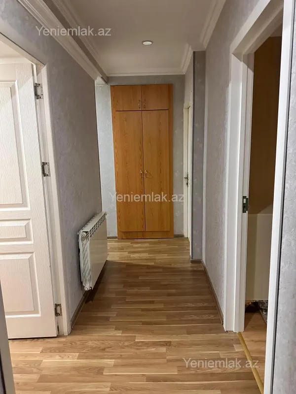 Satılır 4 otaqlı köhnə tikili 100 m²