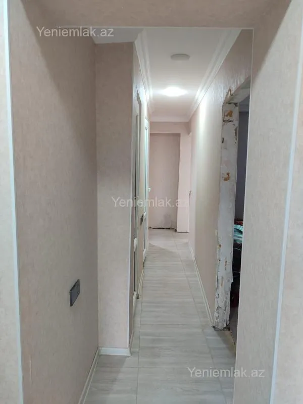 Satılır 4 otaqlı köhnə tikili 105 m²