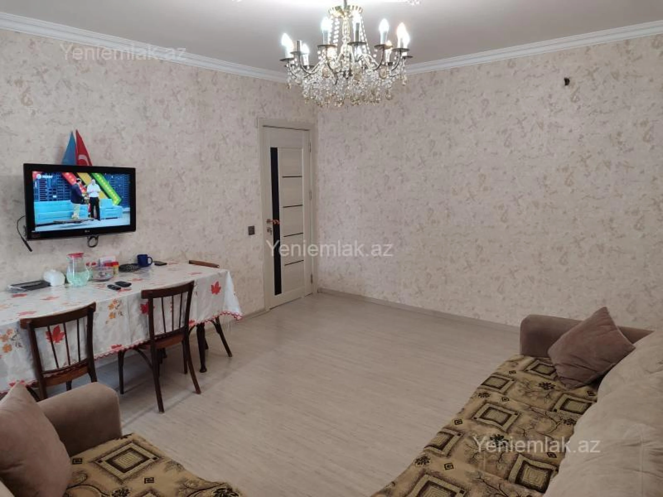 Satılır 4 otaqlı köhnə tikili 105 m²