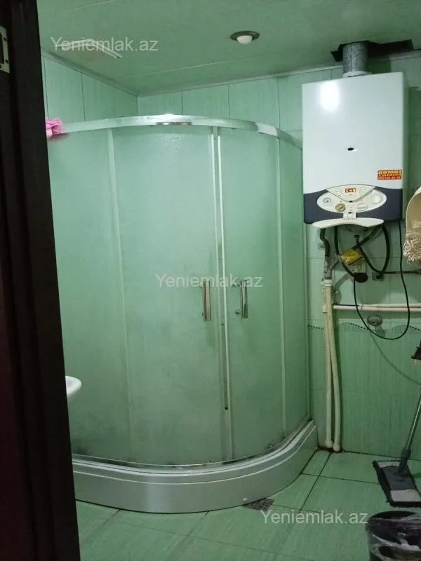 Satılır 3 otaqlı köhnə tikili 70 m²