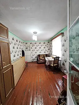 Satılır 1 otaqlı köhnə tikili 32 m²