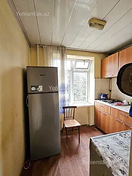 Satılır 1 otaqlı köhnə tikili 32 m²
