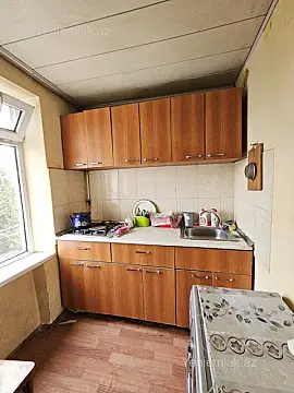 Satılır 1 otaqlı köhnə tikili 32 m²