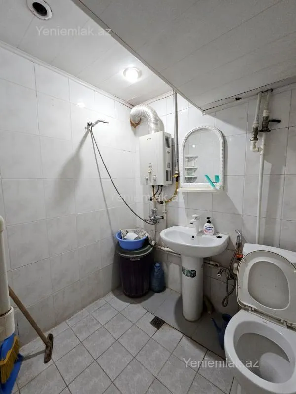 Satılır 1 otaqlı köhnə tikili 32 m²