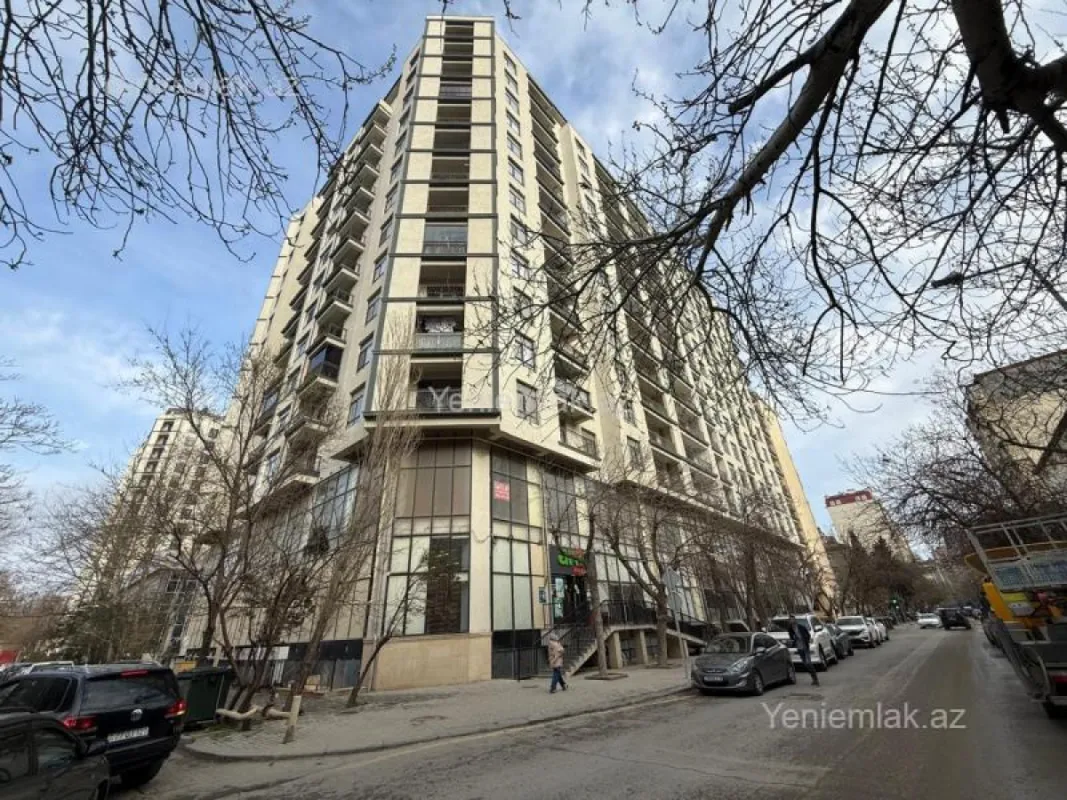 Satılır 4 otaqlı yeni tikili 196 m²
