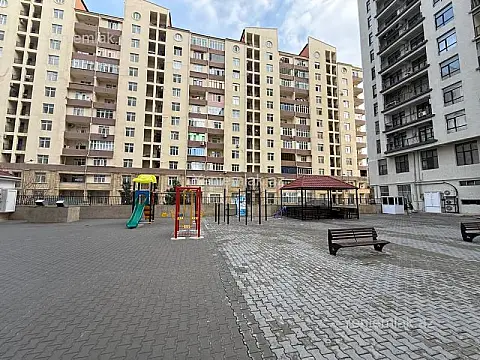 Satılır 4 otaqlı yeni tikili 196 m²