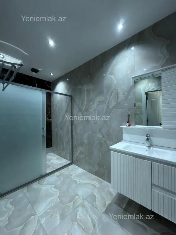 Satılır 2 otaqlı yeni tikili 85 m²