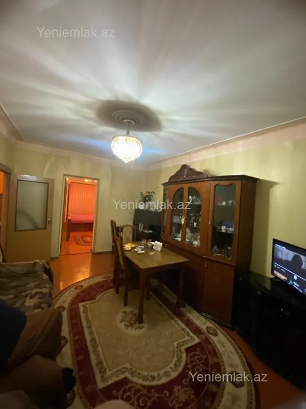 Satılır 3 otaqlı köhnə tikili 70 m²