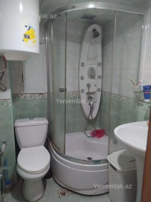 Satılır 3 otaqlı köhnə tikili 80 m²