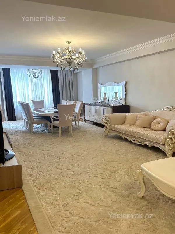 Satılır 3 otaqlı yeni tikili 160 m²