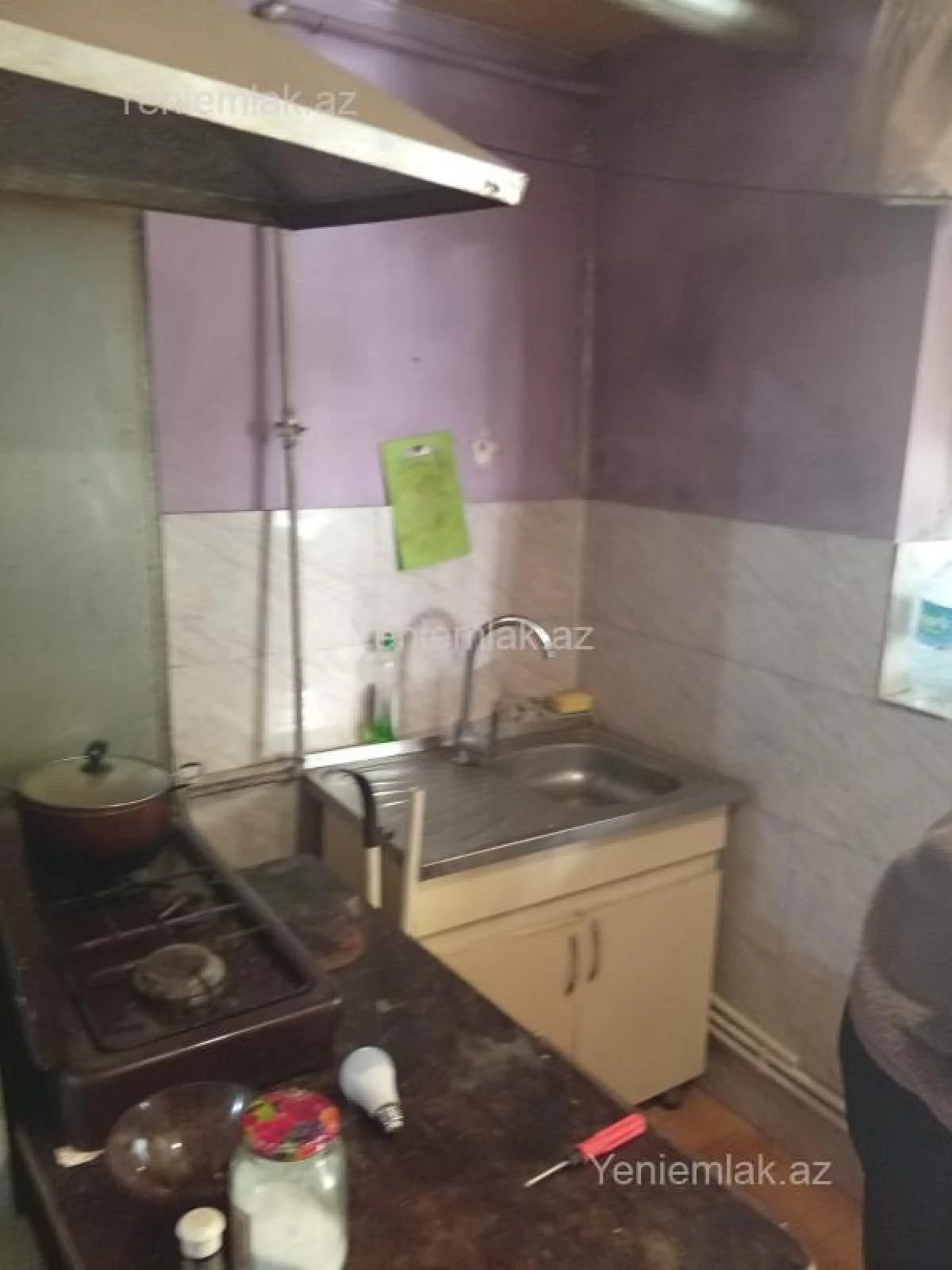Satılır 1 otaqlı köhnə tikili 35 m²