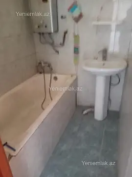 Satılır 1 otaqlı köhnə tikili 35 m²