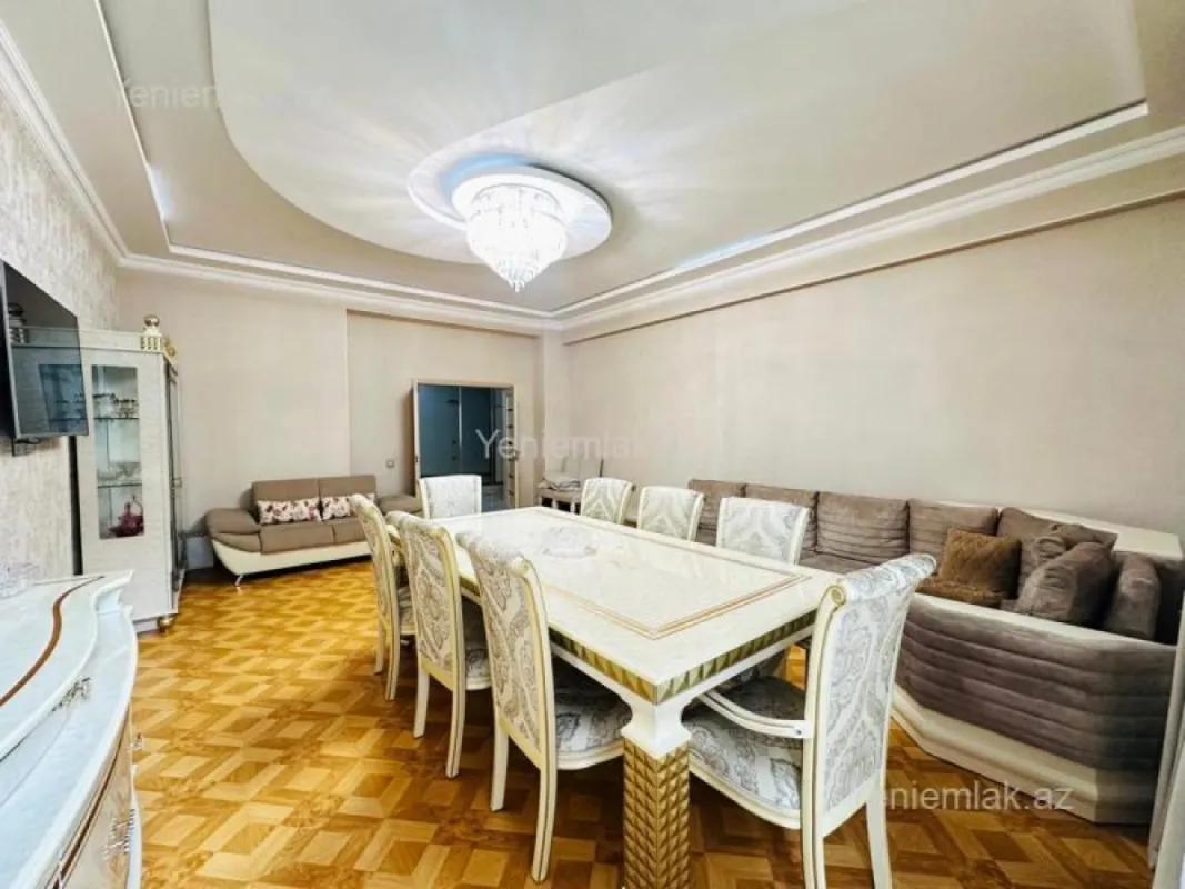 Satılır 3 otaqlı yeni tikili 165 m²