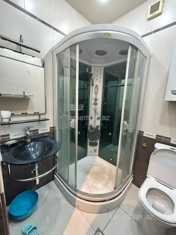 Satılır 2 otaqlı köhnə tikili 60 m²