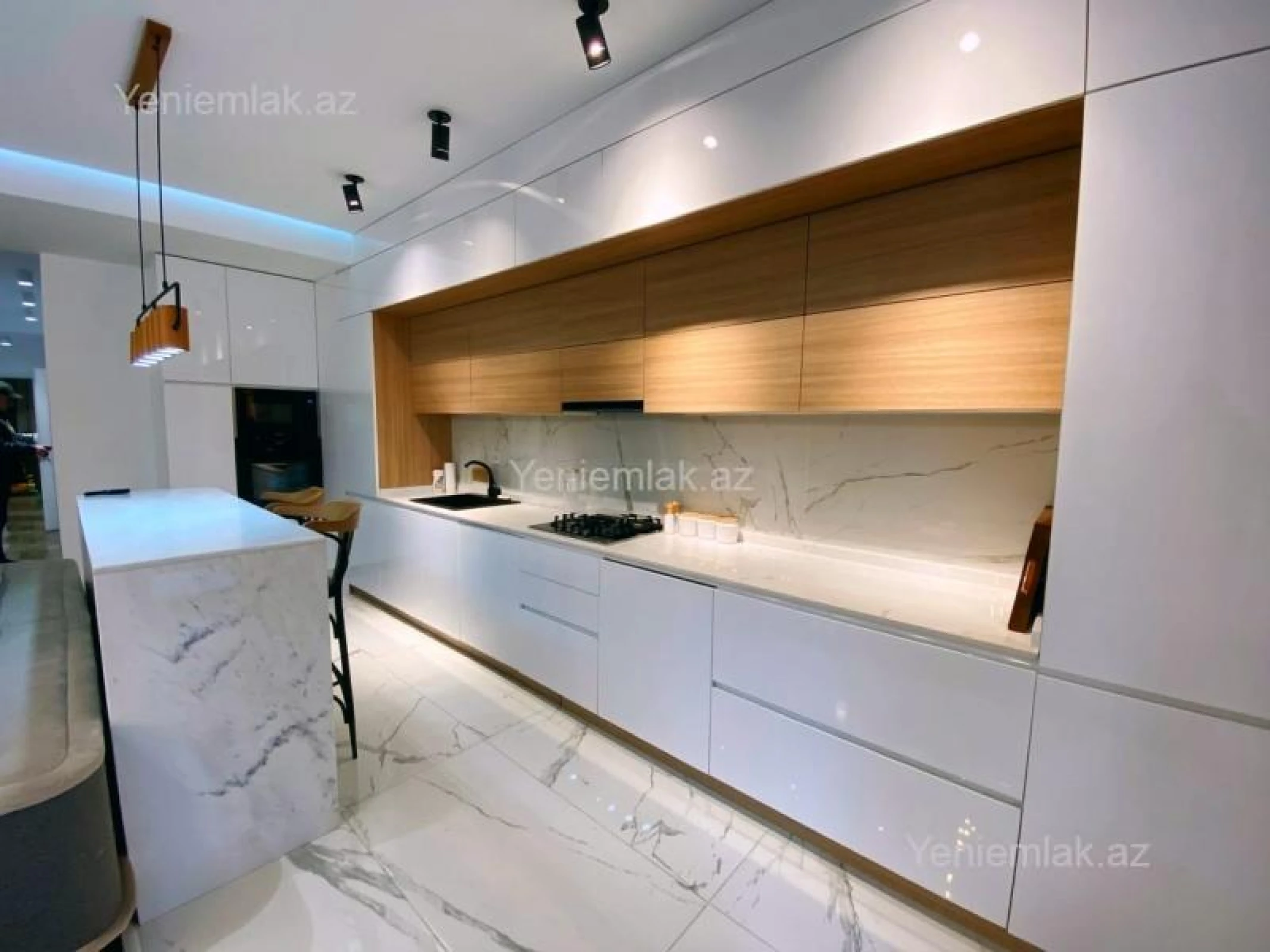 Satılır 3 otaqlı yeni tikili 121 m²