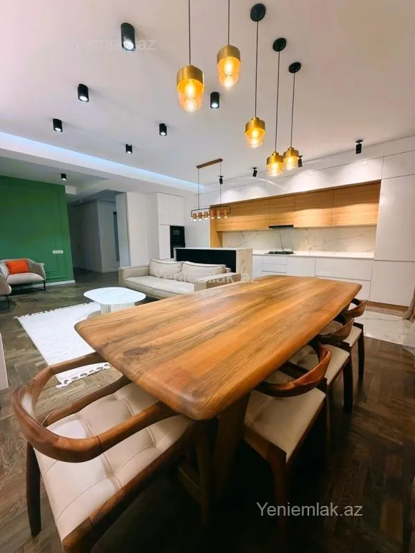 Satılır 3 otaqlı yeni tikili 121 m²