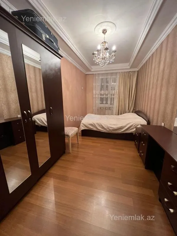 Satılır 3 otaqlı köhnə tikili 60.5 m²