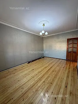 Satılır 3 otaqlı köhnə tikili 76 m²