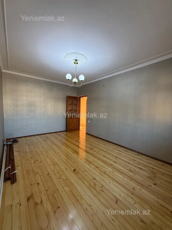Satılır 3 otaqlı köhnə tikili 76 m²