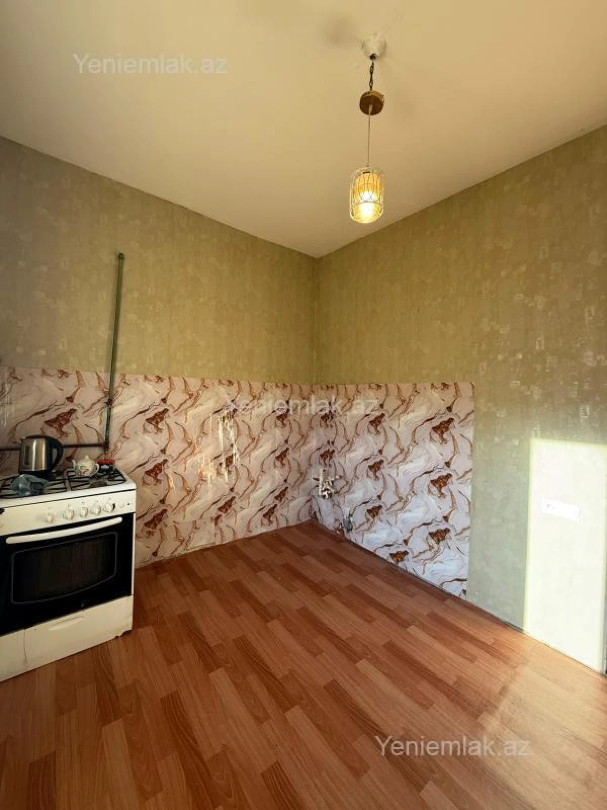 Satılır 3 otaqlı köhnə tikili 76 m²