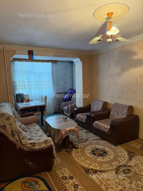 Satılır 2 otaqlı köhnə tikili 55 m²