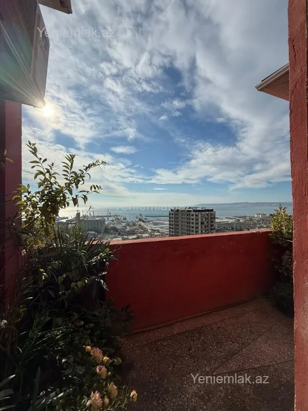 Satılır 4 otaqlı yeni tikili 326 m²