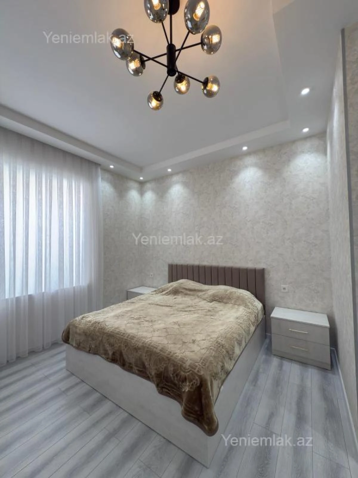 Satılır 5 otaqlı həyət evi 140 m²