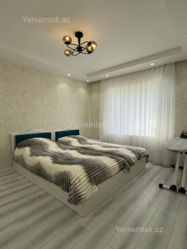 Satılır 5 otaqlı həyət evi 140 m²