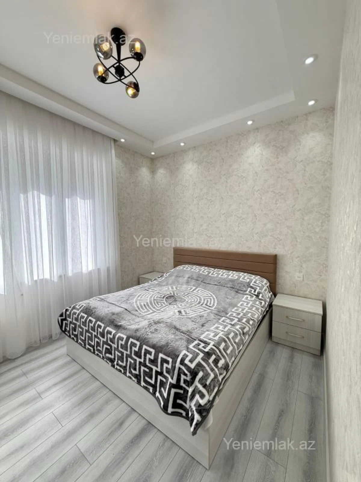 Satılır 5 otaqlı həyət evi 140 m²