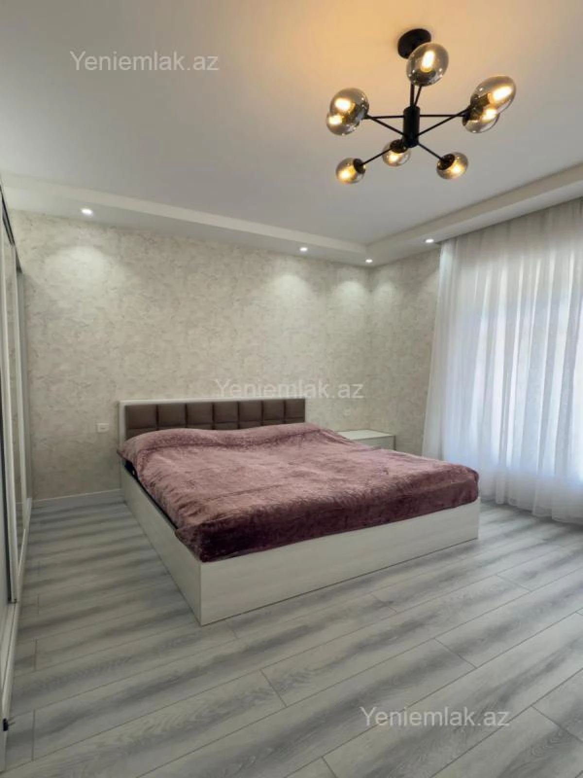Satılır 5 otaqlı həyət evi 140 m²
