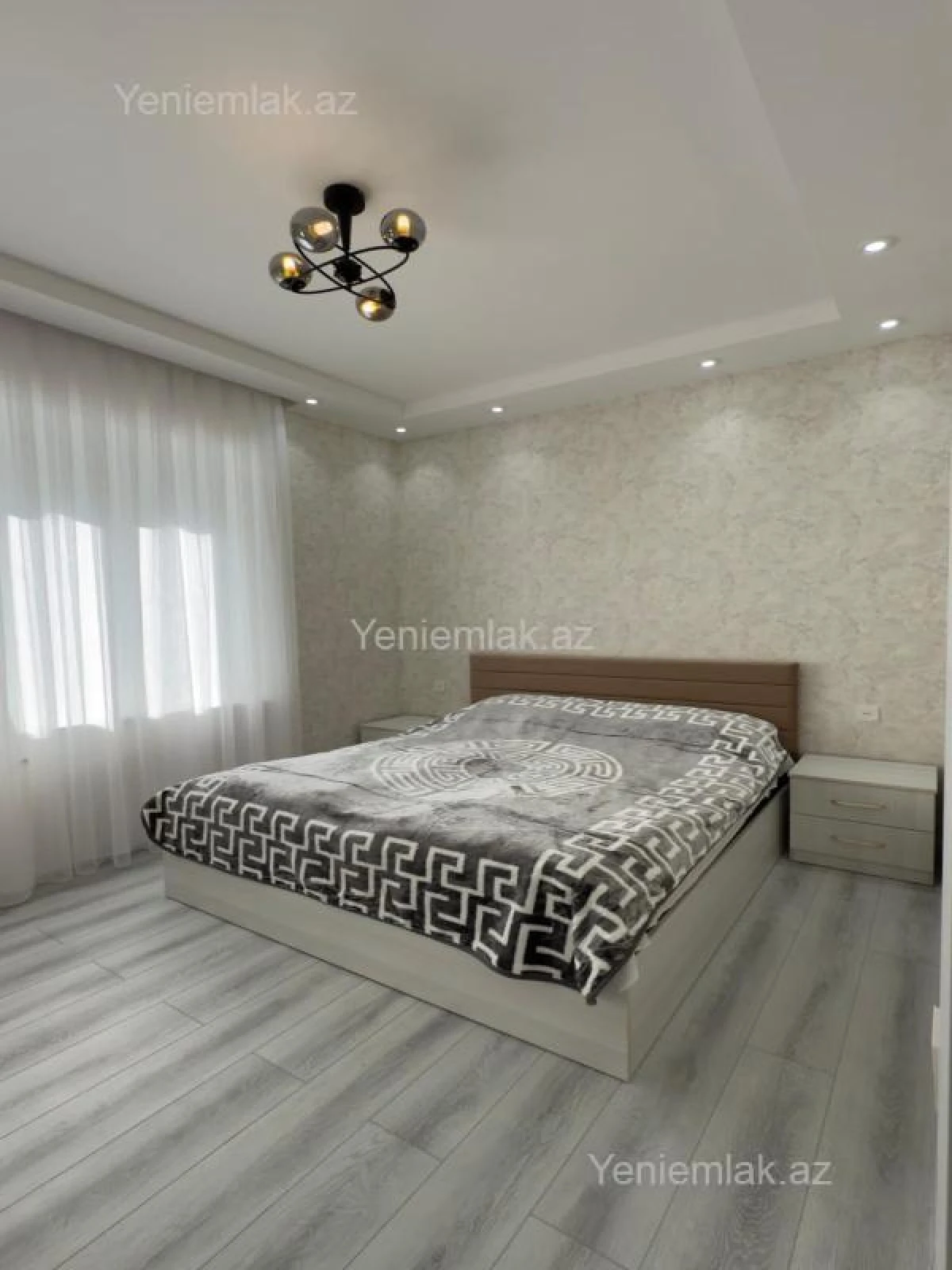 Satılır 5 otaqlı həyət evi 140 m²